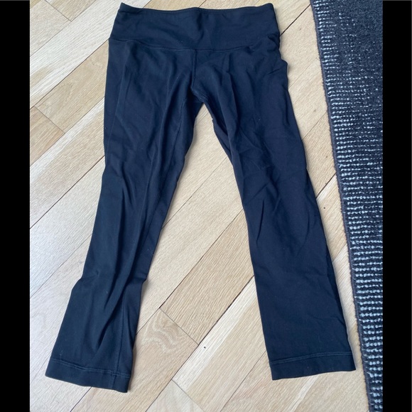 lululemon athletica Pants - Lululemon 27 inch Black Luon Leggings